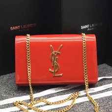 Borsa a catena in pelle verniciata YSL 22 cm rossa